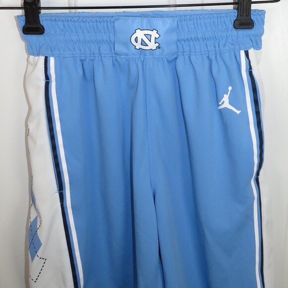 Jordan Valor UNC North Carolina Tar Heels Youth Medium Basketball Shorts - Picture 3 of 8